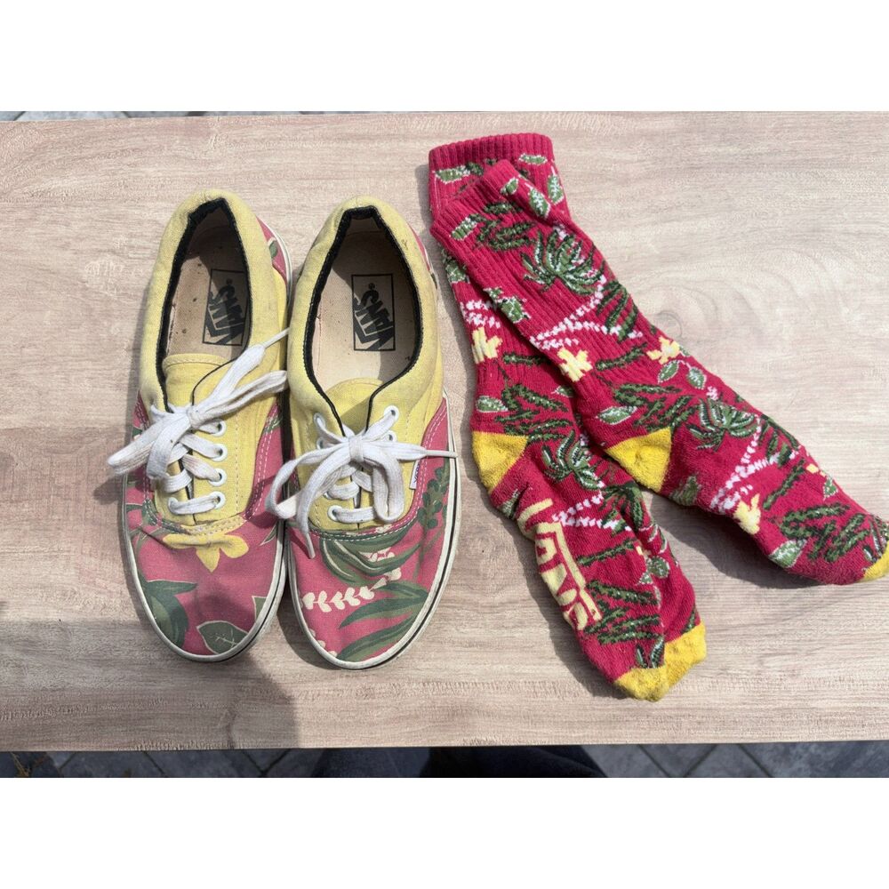 Vans Van Doren Rasta Floral Sneakers Men’s 7 Women’s 8.5 + Socks